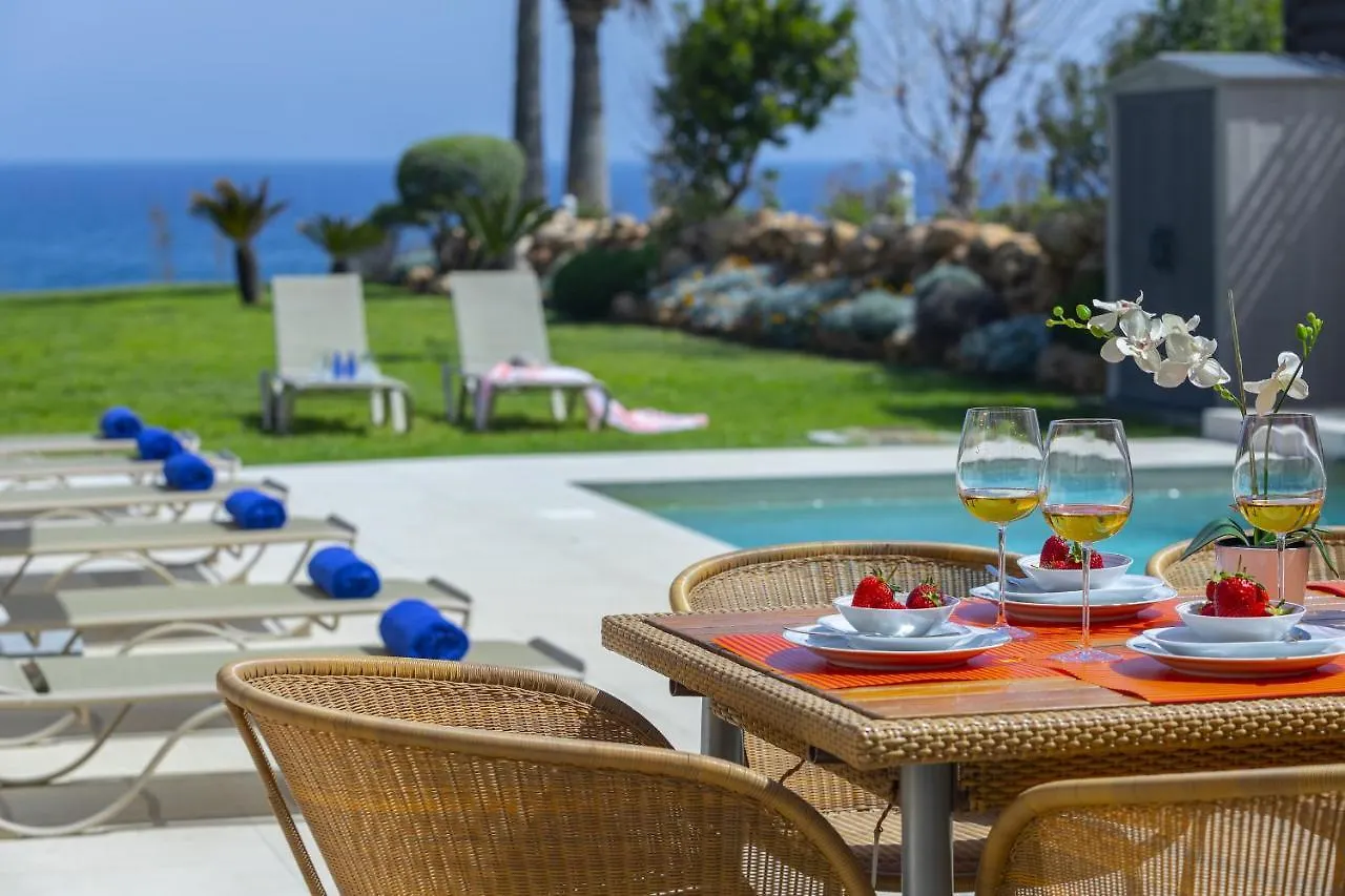Protaras Beachfront Villa Pietra