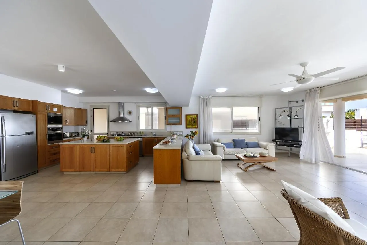 Protaras Beachfront Villa Pietra