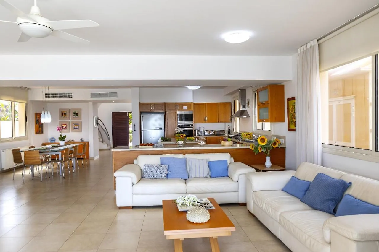 Protaras Beachfront Villa Pietra