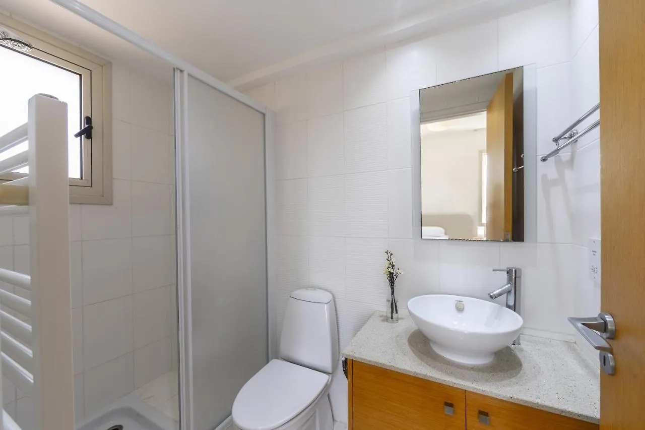 Protaras Beachfront Villa Pietra 0*,  Cipro
